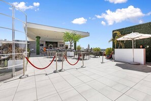 Departamento, con acceso para personas discapacitadas | 1 habitación, escritorio y internet 