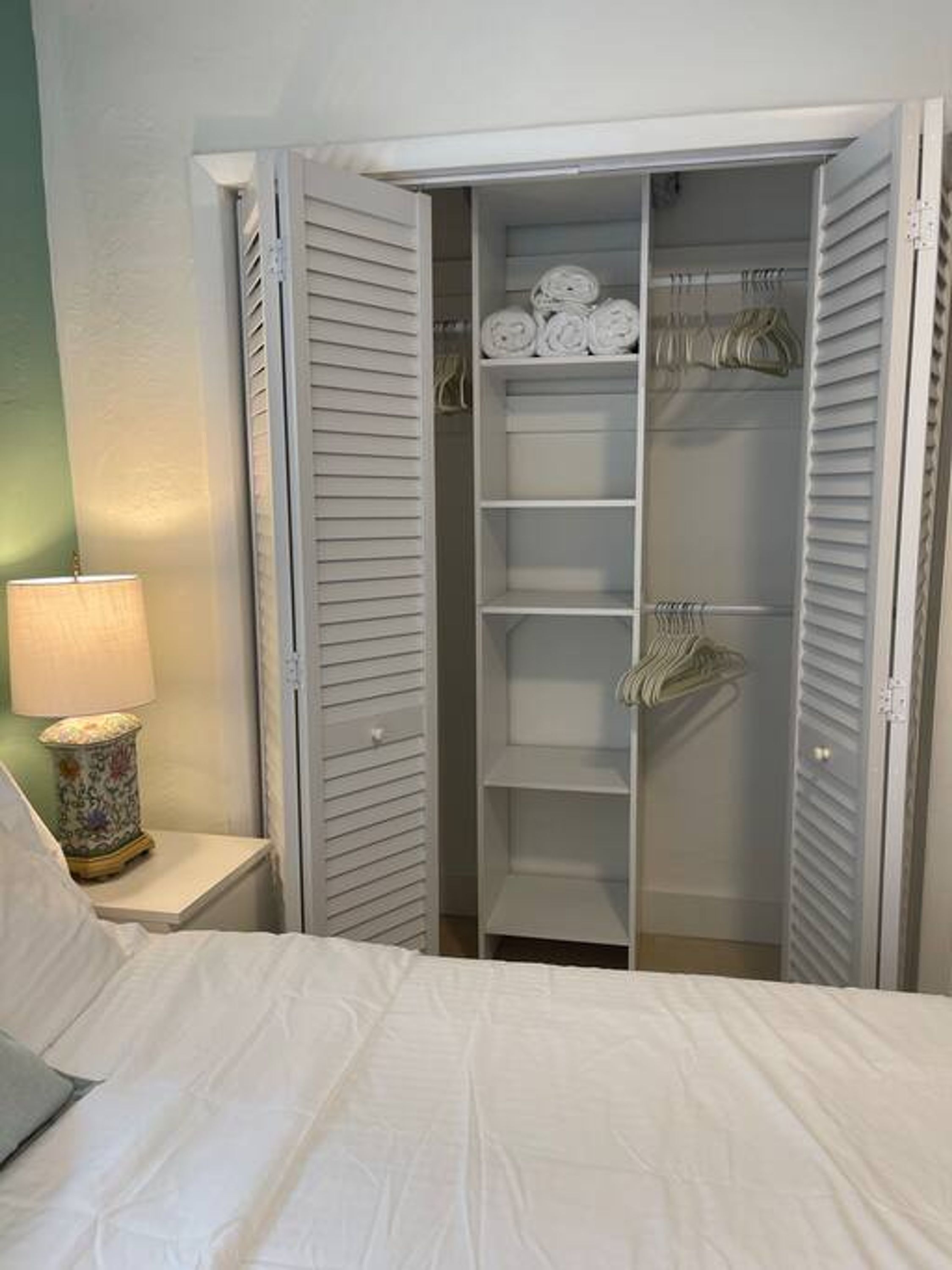 House | 2 bedrooms, desk, Internet