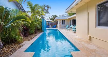 Walking Distance to the Beach 3Br House With Pool