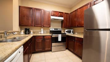 Apartment, Accessible | Private kitchen