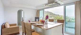 Kata Ocean View 1BR Apartment O17