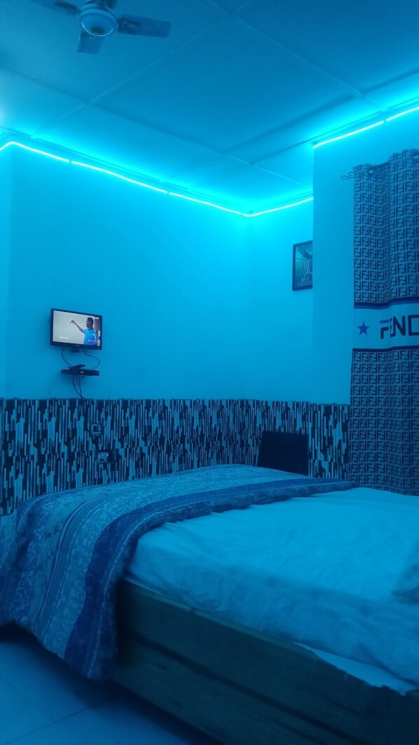 1 chambre, fer et planche à repasser, Wi-Fi