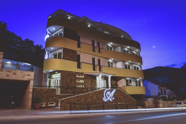 숙박 시설 정면