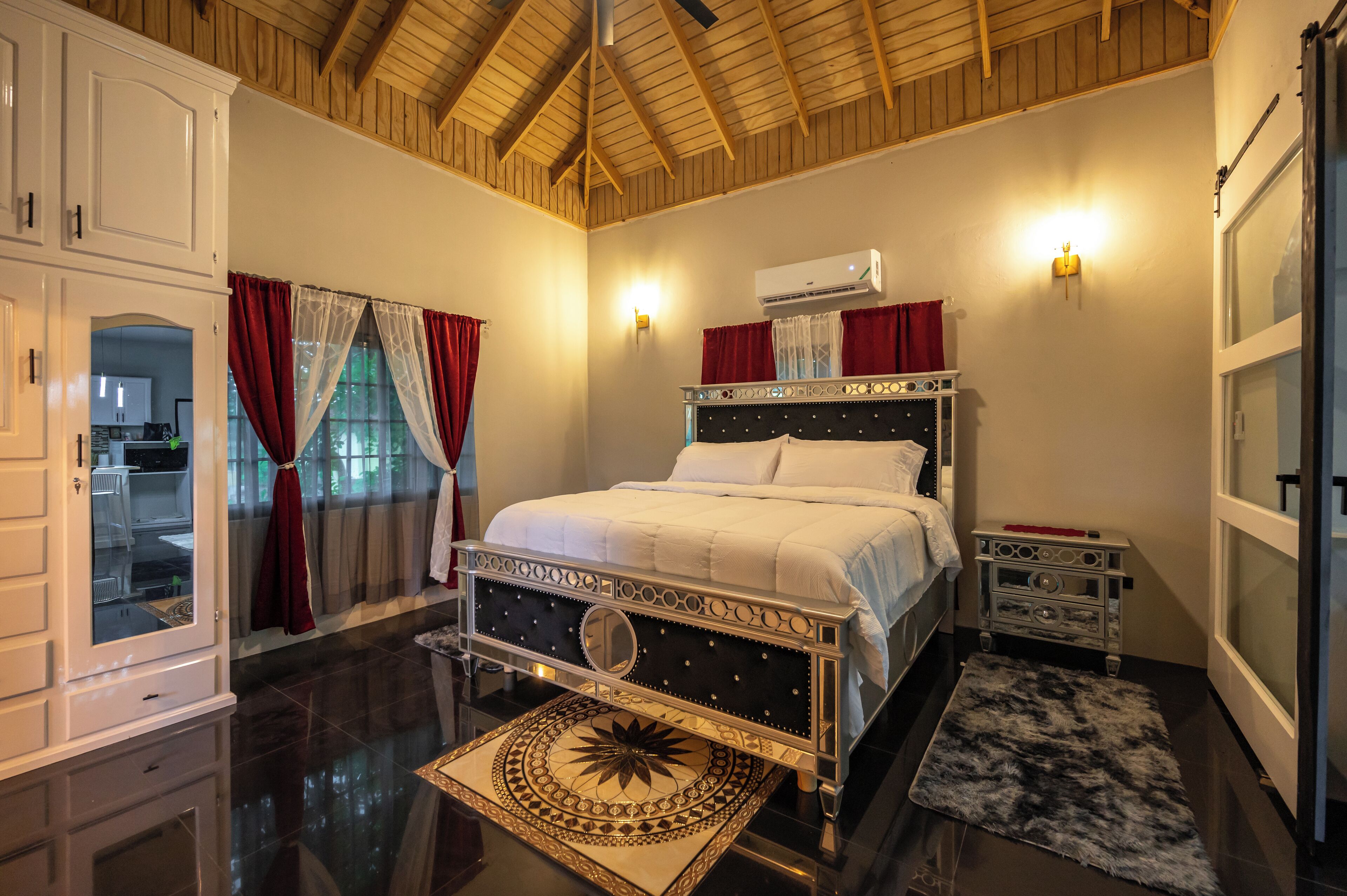 奢華雙人房, 花園景 | 熨斗/熨衫板、免費 Wi-Fi