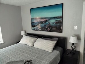 4 bedrooms, WiFi, bed sheets