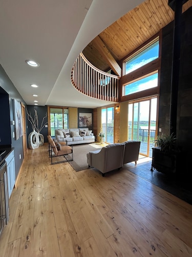 Garden Ridge Retreat- Farm Stay