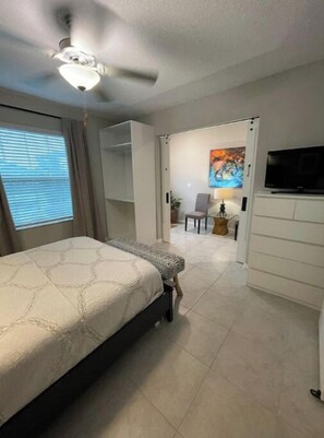 1 bedroom, desk, iron/ironing board, WiFi