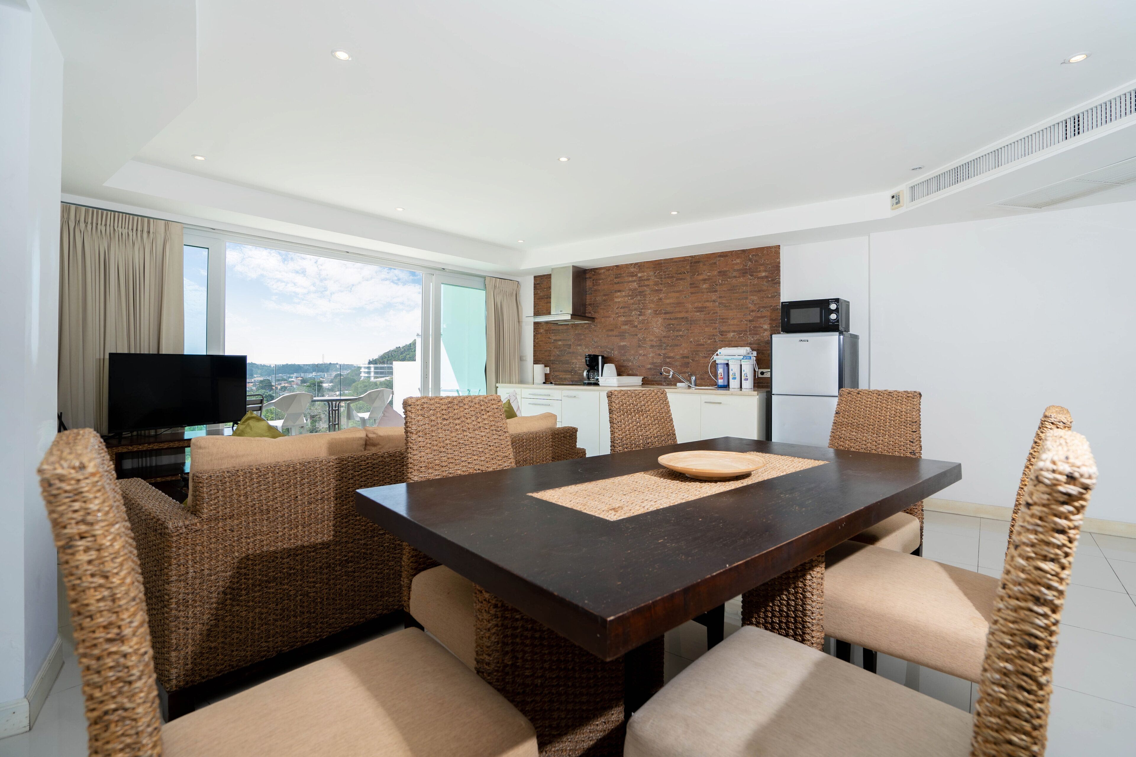 เอ็กซ์คลูซีฟอพาร์ทเมนท์, 2 ห้องนอน, ระเบียง, เห็นวิวมหาสมุทรบางส่วน | บริการอาหารในห้องพัก