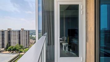 Condo, 1 King Bed with Sofa bed, Balcony, City View | Balcony