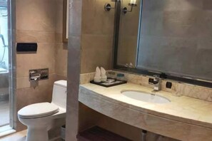 Bathroom - Rezen Kingtown Hotel (Chongqing Liangping) (Chongqing)