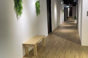 Interior - Step Inn (Taipei)