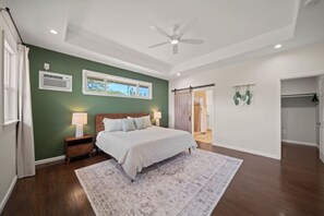 3 bedrooms, desk, iron/ironing board, travel cot - Gorgeous Gated Retreat Near Ocean w/ Pool, Deck, Firepit on 1+ acre! (Keaau)