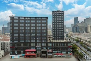 Exterior - HanTing Premium Hotel (Hangzhou Linping Intime City Subway Station) (Hangzhou)