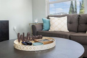 Smart TV - Charming Beach Retreat (St. Pete Beach)