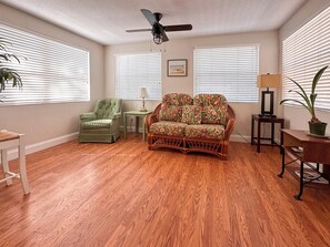 Smart TV - W Bradenton Oasis: Pet-Friendly Retreat Near Beaches, Dog Park, Dining, & More! (Bradenton)