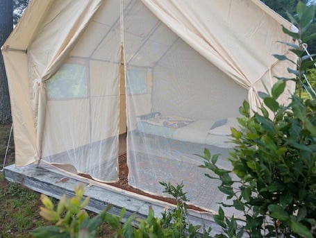 Property grounds. CABIN TENT ON WORKING RANCH NEAR BETHEL WOODS