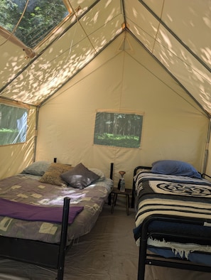 1 bedroom, WiFi, bed sheets