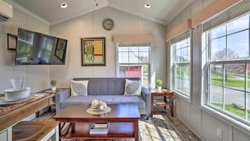 Cottage (2 Cottages and Andalusian-Brandenburg) | Phòng khách | Sách