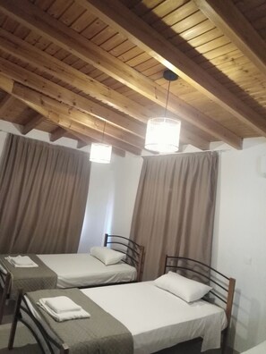 5 Schlafzimmer, Bügeleisen/Bügelbrett, WLAN, Bettwäsche