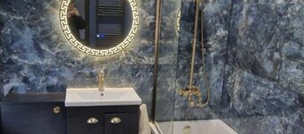 Jubilee Jewel a Treasure in The Queen of Valleys