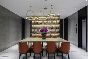 Ảnh chưa phân loại, 4 trong số 26 ảnh, nút