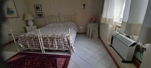 1 bedroom, iron/ironing board, bed sheets