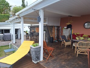 Terrace/patio - Creole villa with 30° heated pool. Secure location. Animals not tolerated (Le guillaume)