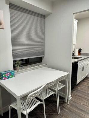 Kühlschrank, Ofen, Geschirrspüler