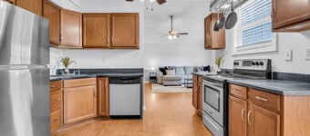 Lounging in Lowndes by OneHometown Getaways