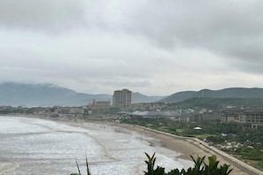 Beach - Qiaoyu Inn (Zhoushan)