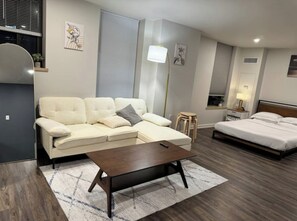1 habitación, escritorio, wifi y ropa de cama 