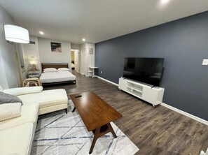 1 habitación, escritorio, wifi y ropa de cama 