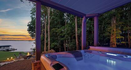 Waterfront Lake Oconee House w/ Workstations & Hot Tub – 7 Bedrooms, Sleeps 14