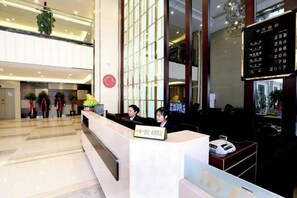 Lobby - Oriental Holiday Hotel (Zhengzhou Chengdong Road Wenmiao Metro Station) (Zhengzhou)