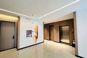 Interior - Oriental Holiday Hotel (Zhengzhou Chengdong Road Wenmiao Metro Station) (Zhengzhou)