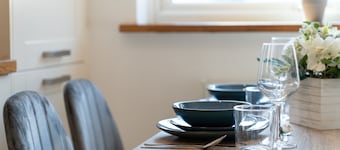 Open Mind Property - 4 Beds 2 Bathrooms & Parking