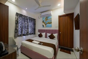 Deluxe Double Room | 1 bedroom, free WiFi