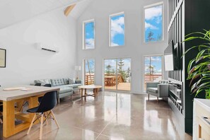 TV connectée, cheminée