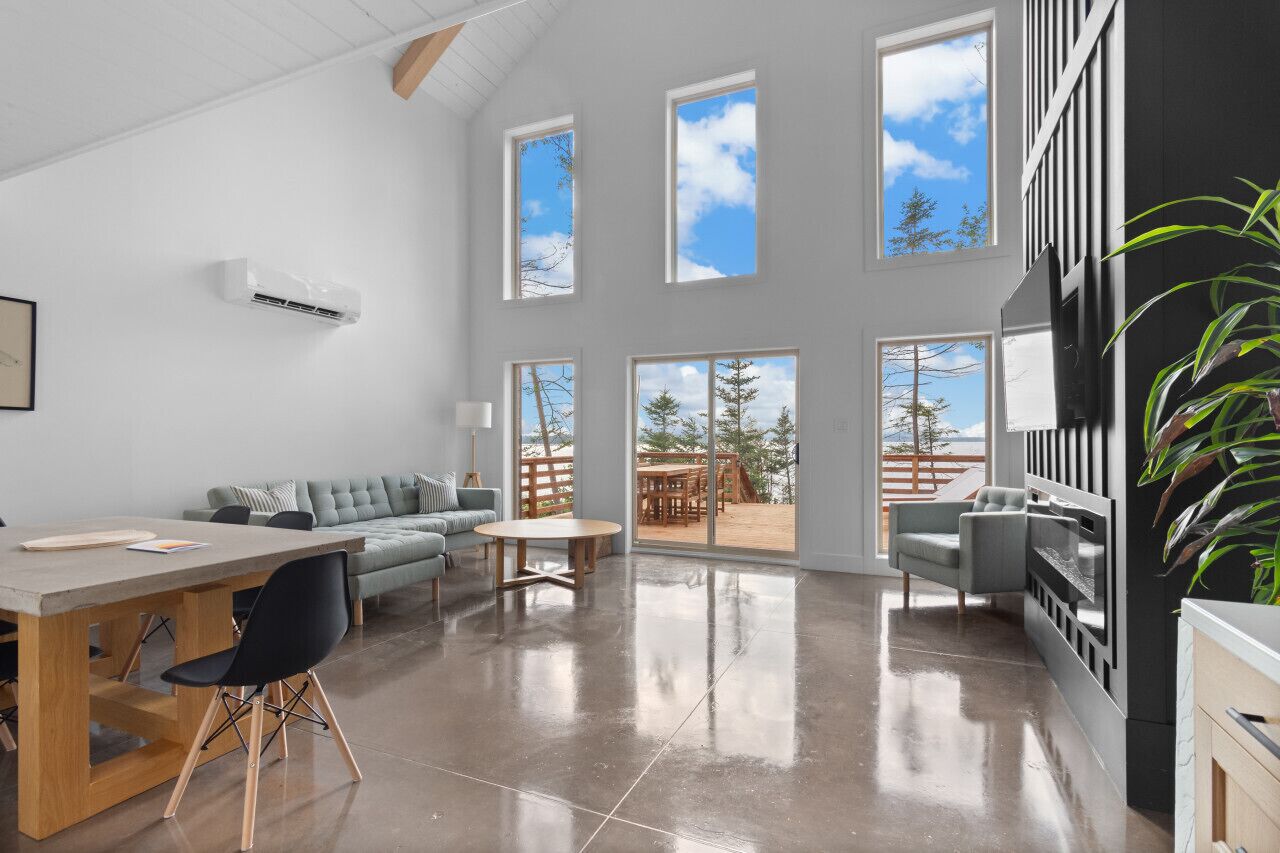 Télévision, cheminée