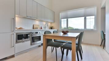 Basic Loft | Dining room