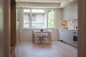 Basic Studio | Dining room