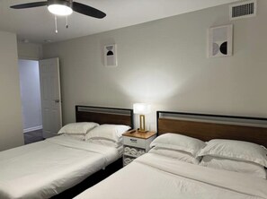 1 多间卧室、办公桌、WiFi、床单