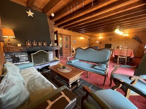 Fernseher, Kamin