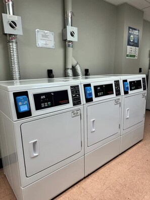 Interior - Modern Apt 1106 in Downtown Pittsburgh’s Heart (Pittsburgh)