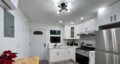 SI HOUSE - Lovely 2 bedroom unit in Staten Island