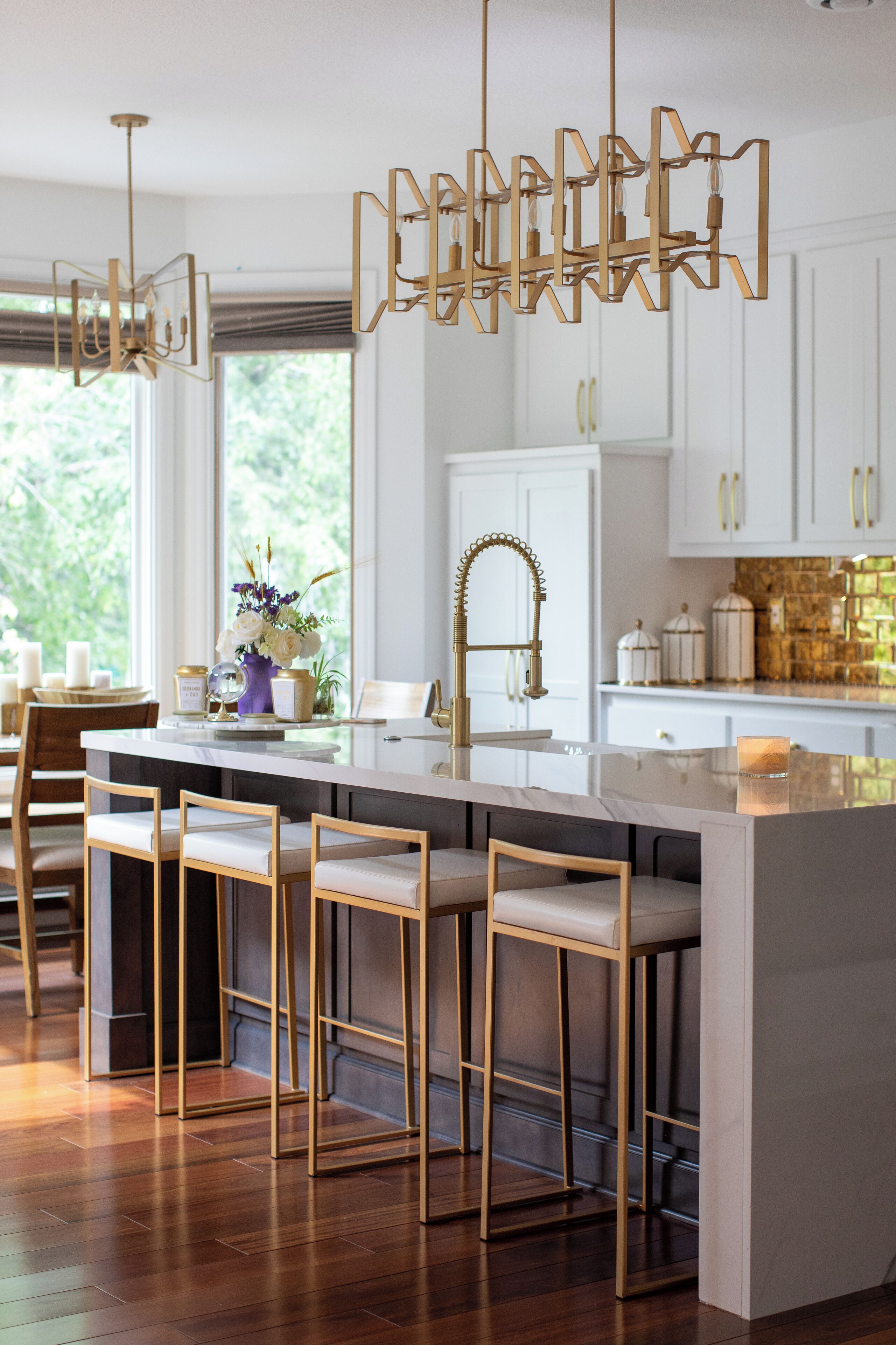 雪櫃、微波爐、焗爐、爐具