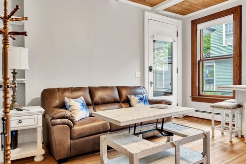 The Grand Mare Alabama | Award Winning Restoration | Sleeps 4 | Free Parking