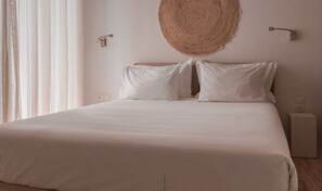4 bedrooms, in-room safe, free WiFi, bed sheets