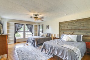 3 slaapkamers, een strijkplank/strijkijzer, reisbedje, internet