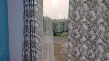 Ropa de cama hipoalergénica, wifi gratis y ropa de cama